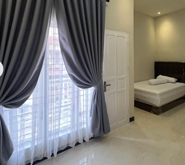 Ruko 3 Lantai Area Simpang Surabaya Banda Aceh